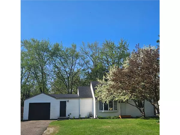 2206 Lambert Ave, Mounds View, MN 55112-1441