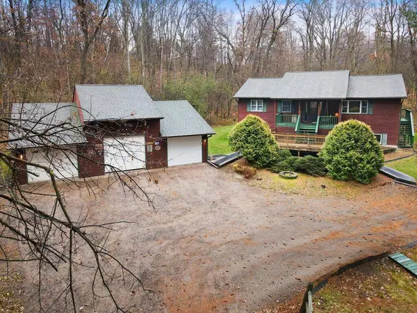 454 Little Falls Dr, Amery, WI 54001-2810