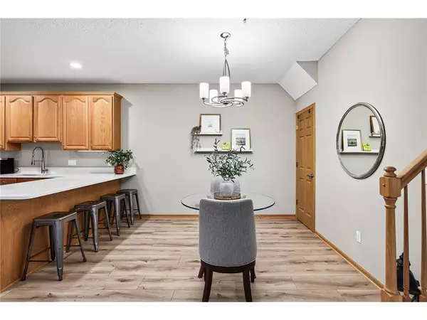 Eden Prairie, MN 55347-3073,10098 Bridgehill Ter