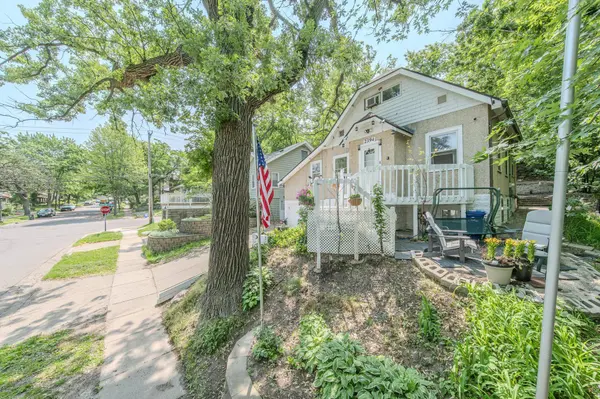 2394 Valentine AVE, Saint Paul, MN 55108