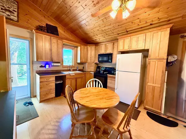 50336 214th PL, Shamrock Twp, MN 55760