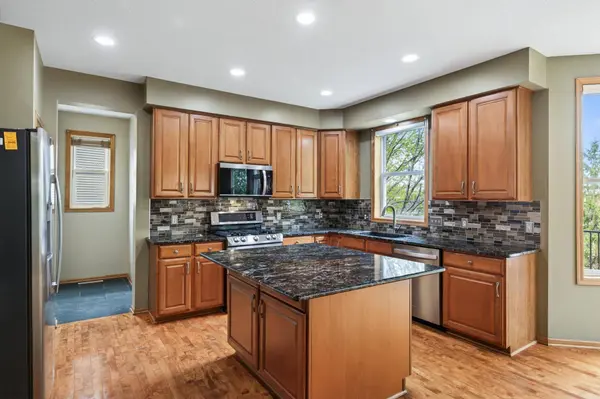 16555 77th CIR N, Maple Grove, MN 55311