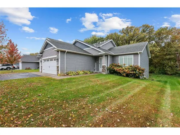 105 8th Ave SE, Isanti, MN 55040-3205