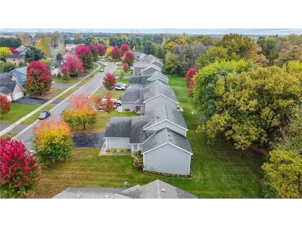 105 8th Ave SE, Isanti, MN 55040-3205