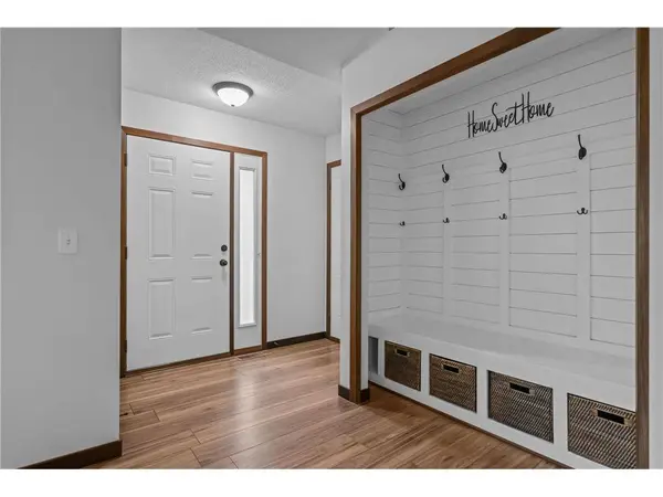 105 8th Ave SE, Isanti, MN 55040-3205