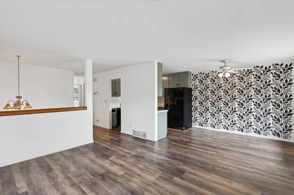 3750 Conroy TRL E, Inver Grove Heights, MN 55076