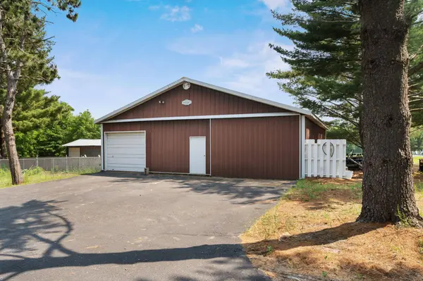 17855 Round Lake BLVD NW, Andover, MN 55304