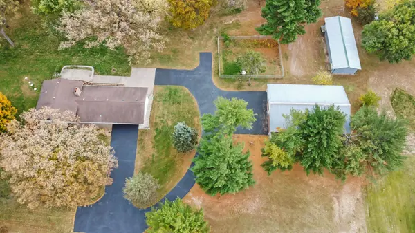17855 Round Lake BLVD NW, Andover, MN 55304
