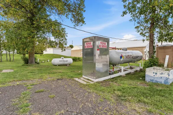 300 Rush Point DR, Stanchfield, MN 55080
