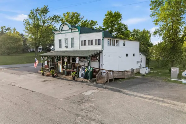 300 Rush Point DR, Stanchfield, MN 55080