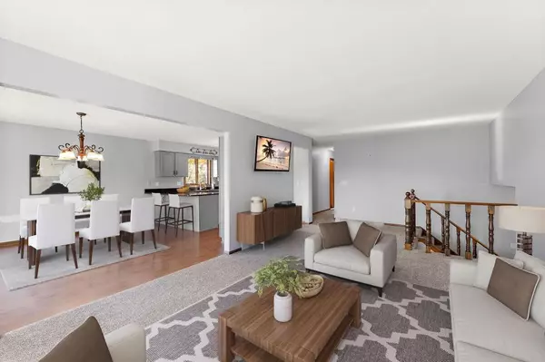 Hudson, WI 54016-8328,967 Sherman Rd