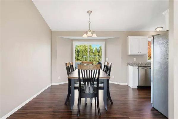 820 River TER, Prescott, WI 54021