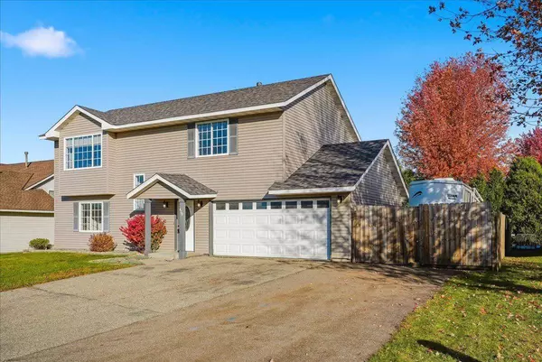 820 River TER, Prescott, WI 54021