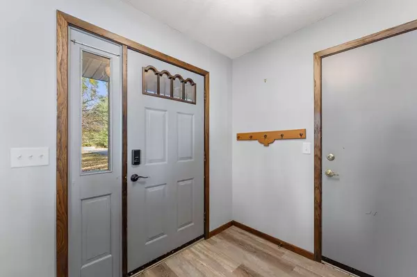 967 Sherman Rd, Hudson, WI 54016-8328