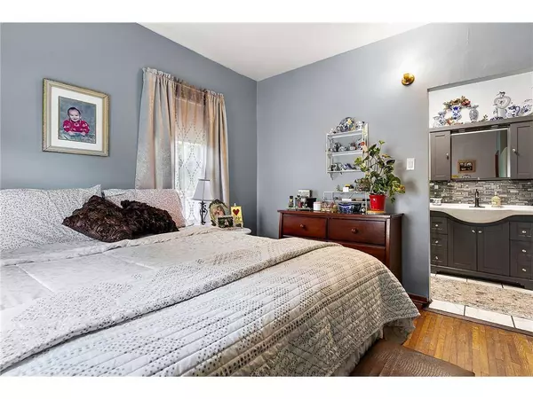 112 4th St NW, Ortonville, MN 56278-1362