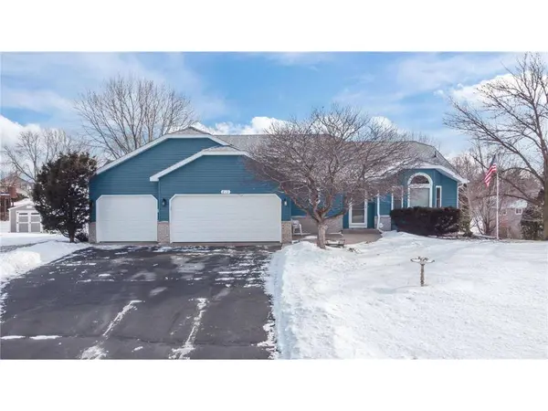 819 Moonlight Pl, Woodbury, MN 55125-8545