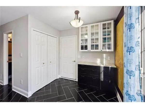 8909 Peep O Day Trl, Eden Prairie, MN 55347-2186