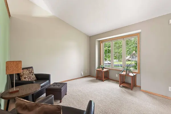 6007 Nathan Blvd, Rockford, MN 55373