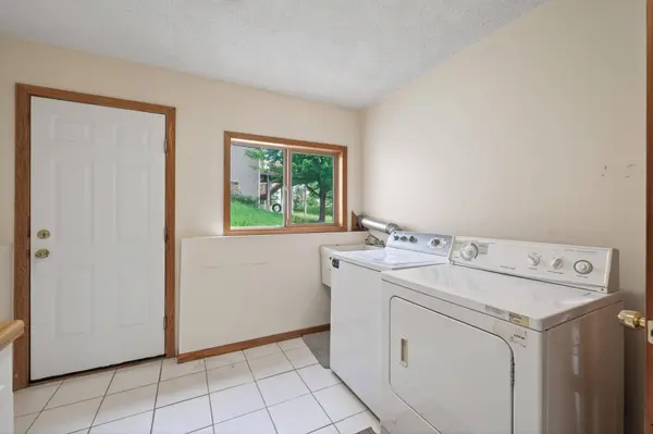 6007 Nathan Blvd, Rockford, MN 55373