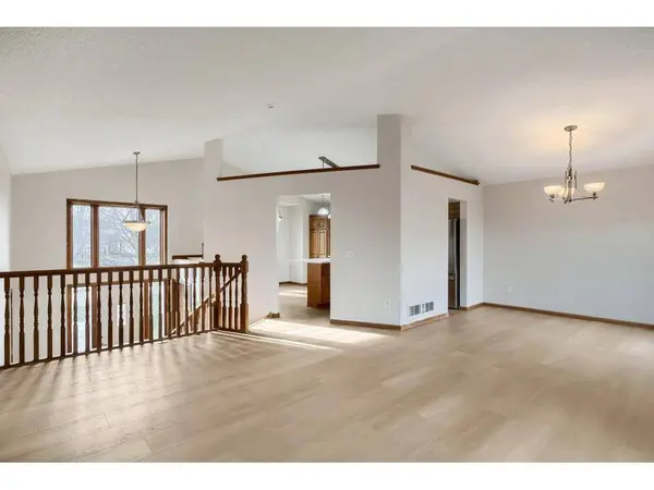 10283 Karston Ave NE, Albertville, MN 55301-8701