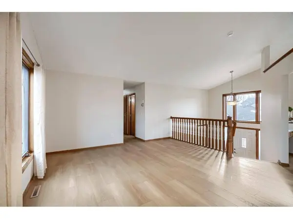 10283 Karston Ave NE, Albertville, MN 55301-8701