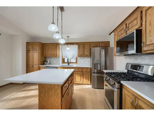 10283 Karston Ave NE, Albertville, MN 55301-8701