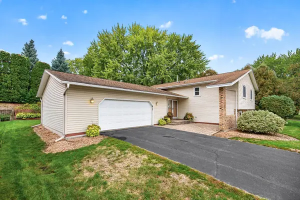 4409 Flag AVE N, New Hope, MN 55428