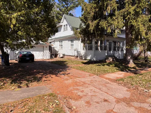 30510 Vine ST, Lindstrom, MN 55045