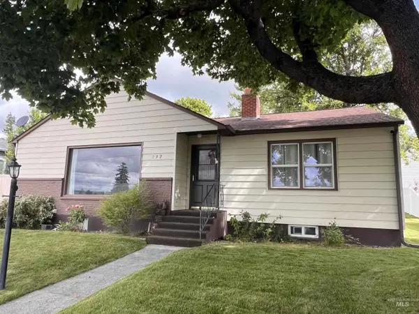 132 W Ash Street, Genesee, ID 83832