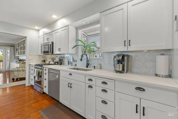 1303 Hemlock Avenue, Lewiston, ID 83501