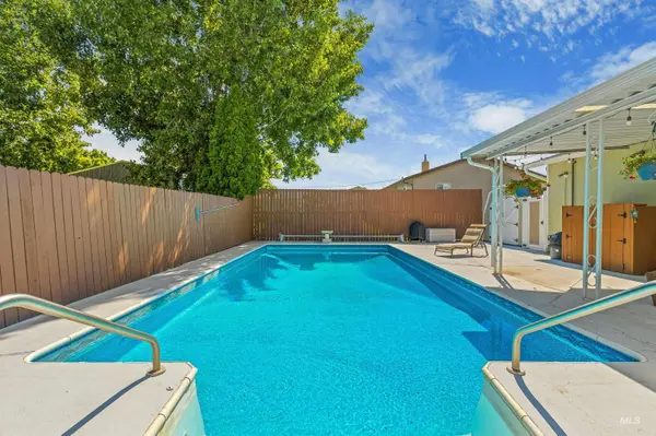 1303 Hemlock Avenue, Lewiston, ID 83501