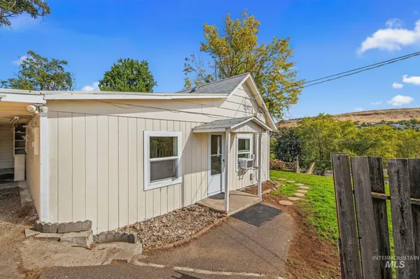702 22nd Avenue, Clarkston, WA 99403