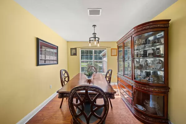 10 Keystone Dr, Petal, MS 39465-2525