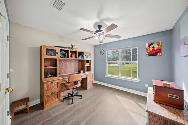 10 Keystone Dr, Petal, MS 39465-2525