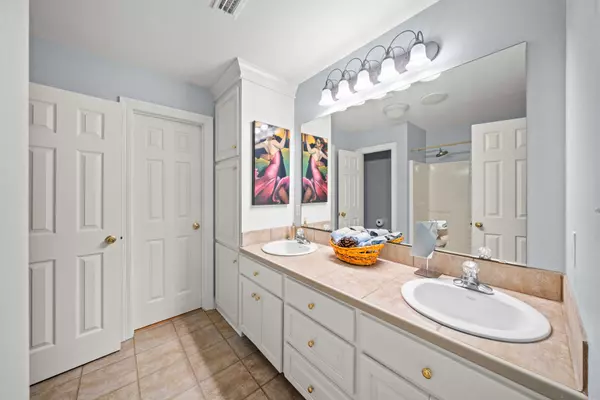 10 Keystone Dr, Petal, MS 39465-2525