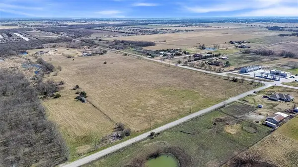 703 E Cook Street, Josephine, TX 75173