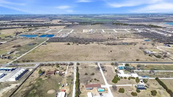 703 E Cook Street, Josephine, TX 75173