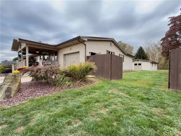 1135 BF Goodrich RD, Marietta, OH 45750