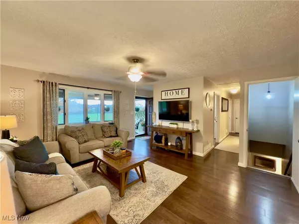 1135 BF Goodrich RD, Marietta, OH 45750