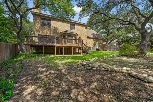 1610 Eagle Pt, San Antonio, TX 78248-1336
