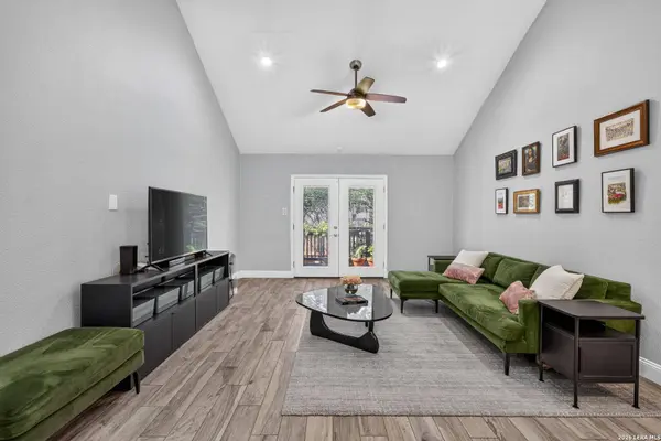 17123 Rock Falls, San Antonio, TX 78248