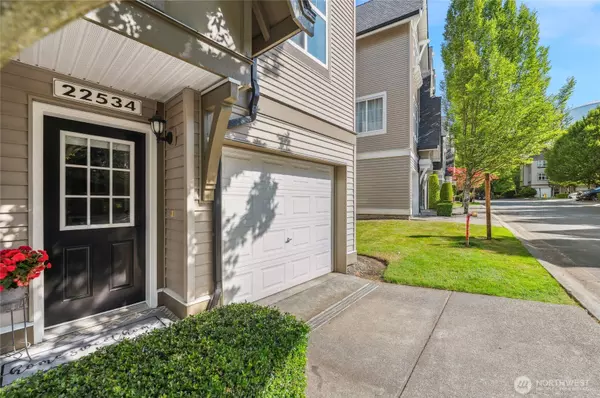 22534 NE Alder Crest LN, Redmond, WA 98053
