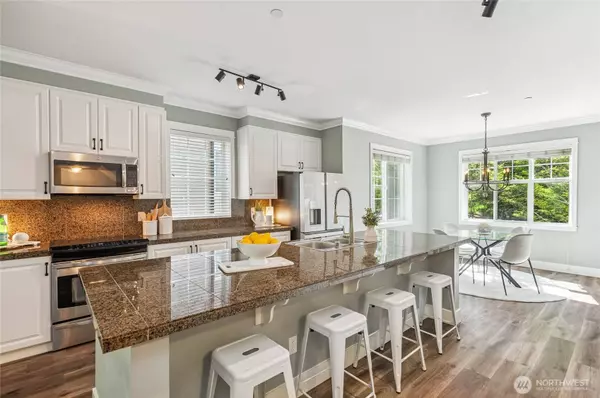 22534 NE Alder Crest LN, Redmond, WA 98053