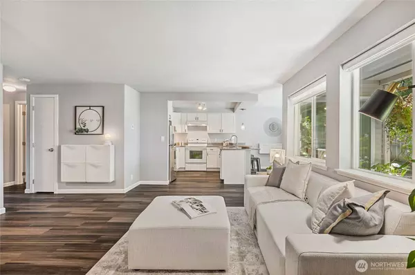 4231 NE 5th ST #C101, Renton, WA 98059