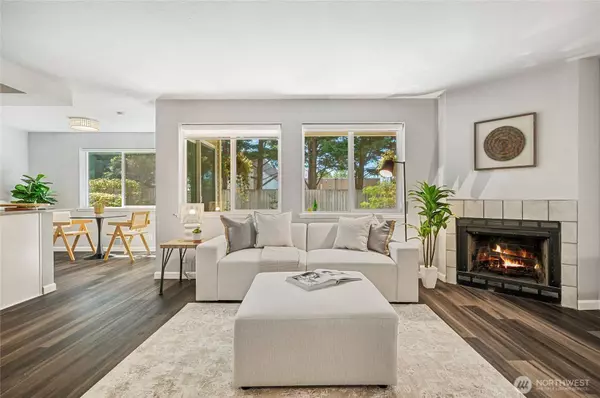 4231 NE 5th ST #C101, Renton, WA 98059