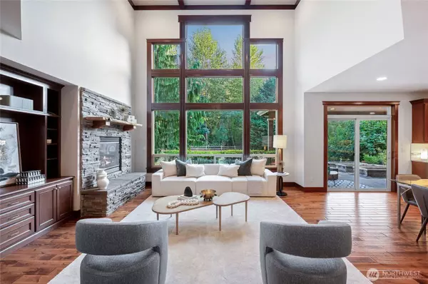 10823 NE 108th ST, Kirkland, WA 98033