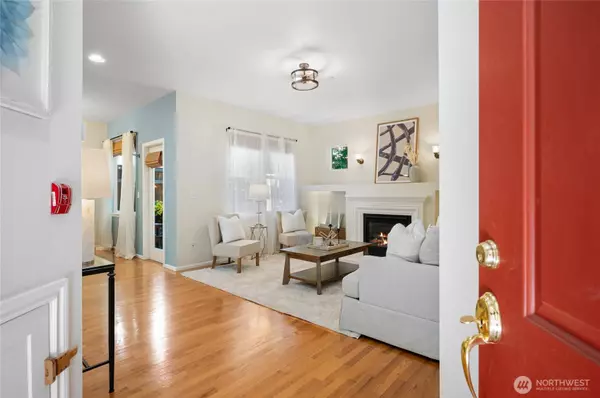 10790 221st LN NE #28, Redmond, WA 98053