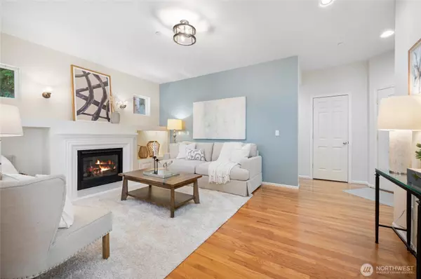 10790 221st LN NE #28, Redmond, WA 98053