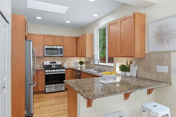 8738 233rd PL NE, Redmond, WA 98053