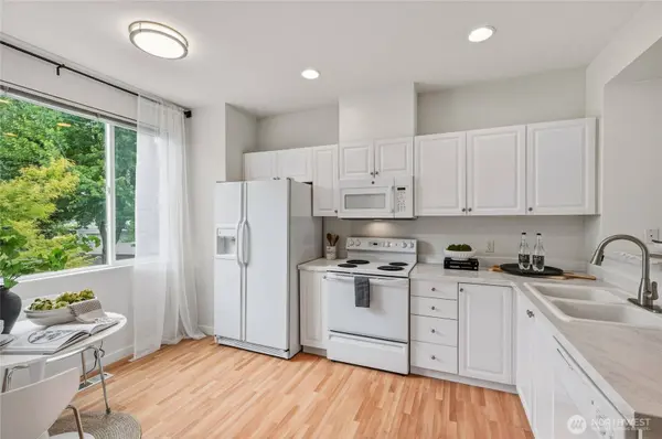 16227 119th PL NE, Bothell, WA 98011